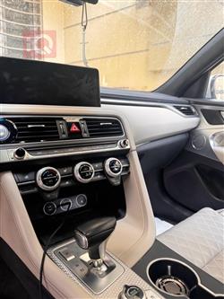 جنسس G70